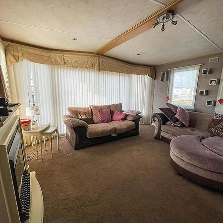 6 Berth Caravan For Hire At Seawick Holiday Park In Clacton-On-Sea Ref 27049Sw Exterior foto